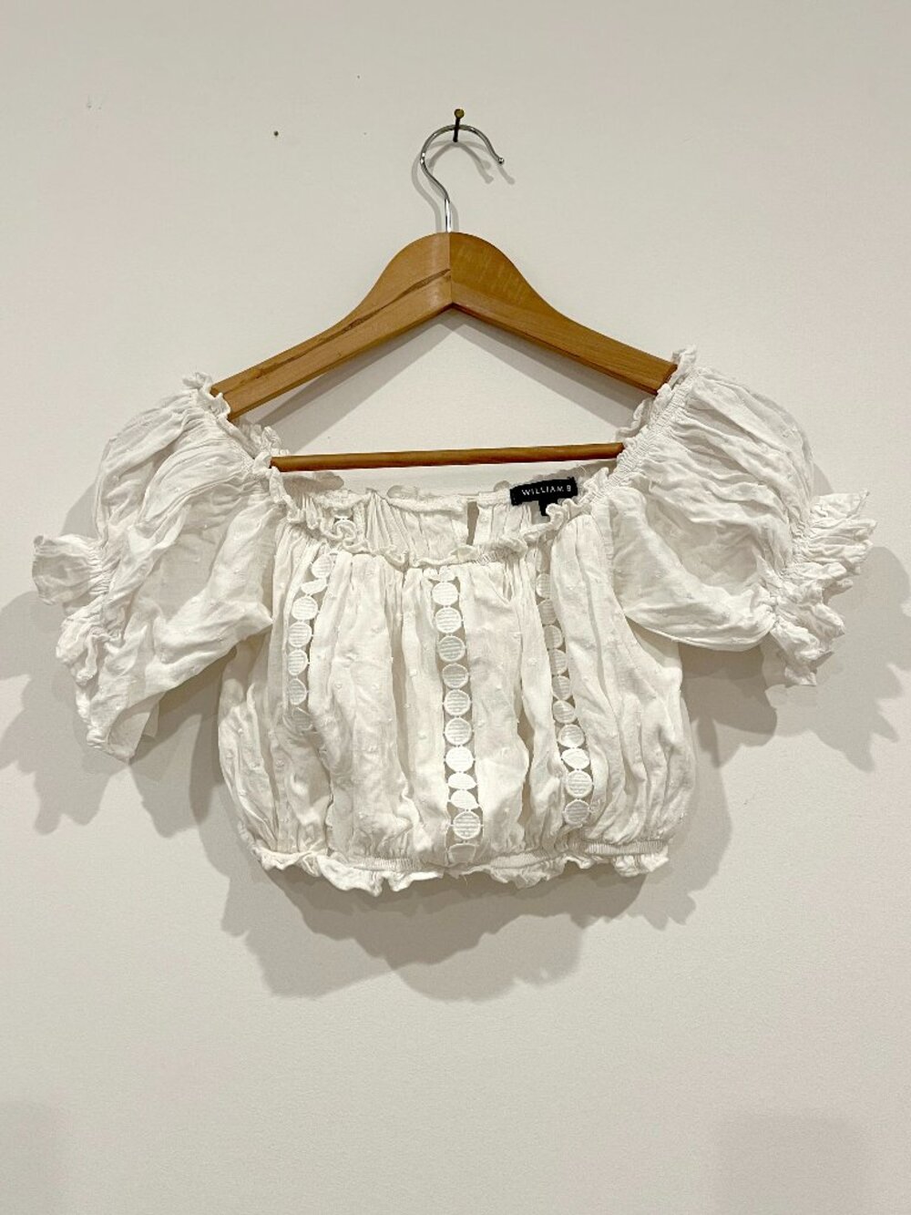 White Swiss Dot Off The Shoulder Crop Top S William B summer puff festival beach